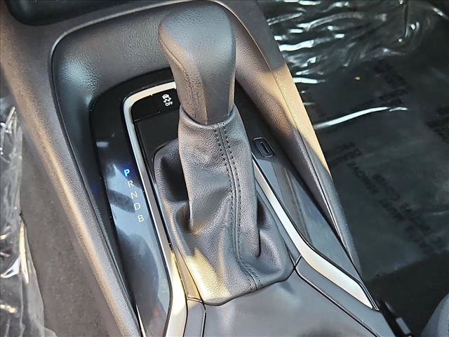 Used 2025 Toyota Corolla LE FWD image 17