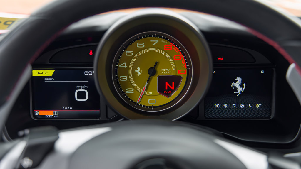 Certified 2021 Ferrari F8 Tributo RWD image 19