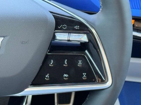 New 2025 Cadillac Optiq Sport 1 w/ LPO, ONYX Package image 25