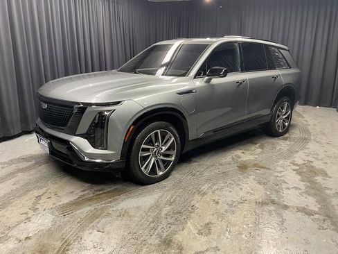 Used 2026 Cadillac Vistiq Sport AWD/4WD image 3