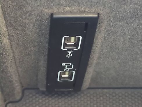 Used 2016 Mercedes-Benz GLE 350 4MATIC image 23