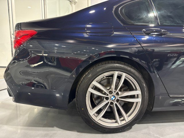 Used 2016 BMW 750i xDrive AWD/4WD image 10
