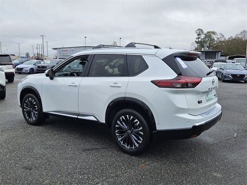 New 2026 Nissan Rogue Platinum image 7