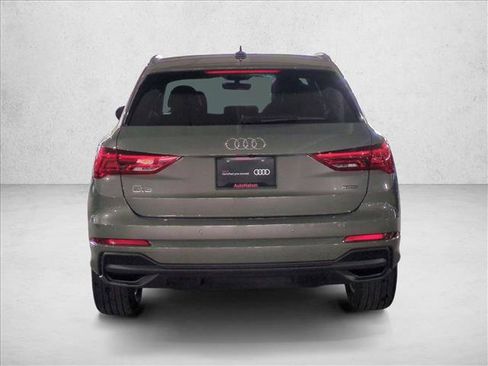 Certified 2025 Audi Q3 2.0T Premium w/ Convenience Package image 7