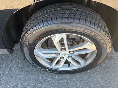 Used 2016 Chevrolet Equinox LTZ w/ Enhanced Convenience Package FWD image 7