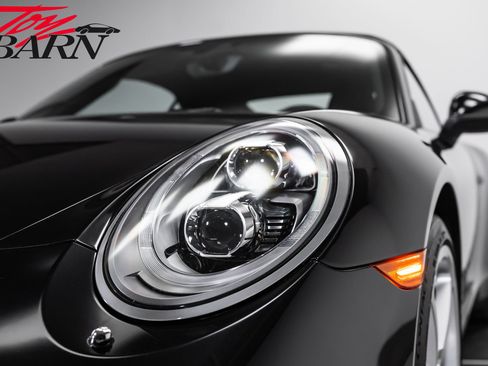 Used 2016 Porsche 911 Carrera Black Edition RWD image 18