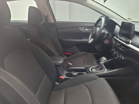 Used 2021 Kia Forte LXS FWD image 21
