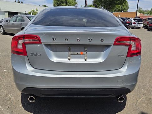 Used 2013 Volvo S60 T5 FWD image 4