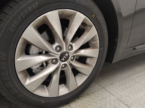 Used 2018 Kia Optima S w/ Panoramic Sunroof Package FWD image 31