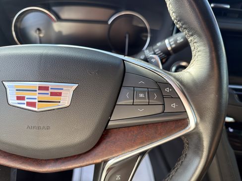 Used 2023 Cadillac XT5 Sportv image 17