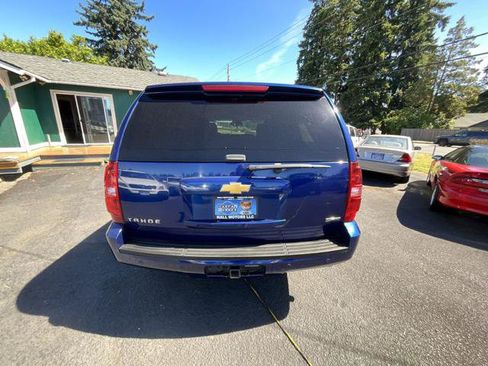 Used 2012 Chevrolet Tahoe LT w/ Luxury Package AWD/4WD image 4