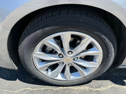 Used 2023 Chevrolet Malibu LT FWD image 9