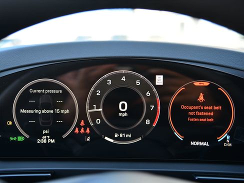 Certified 2026 Porsche Cayenne Coupe image 17