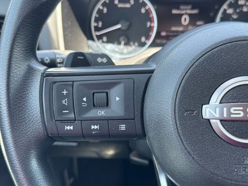 Used 2023 Nissan Rogue S FWD image 22