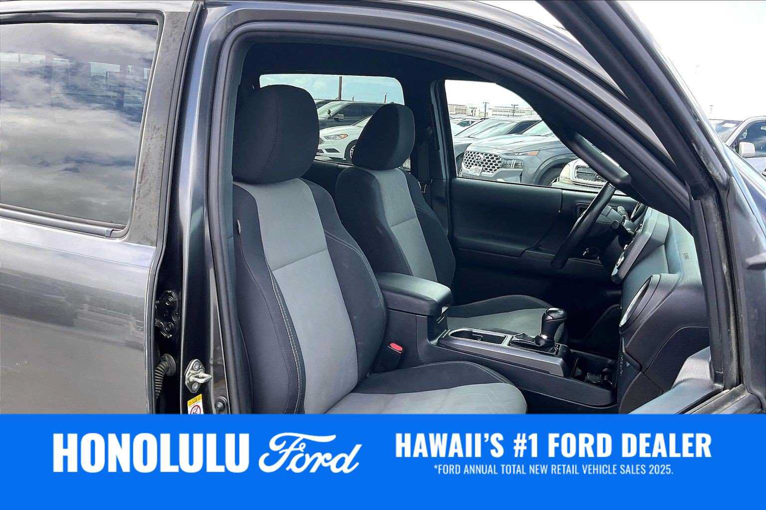 Used 2020 Toyota Tacoma TRD Off-Road AWD/4WD image 13