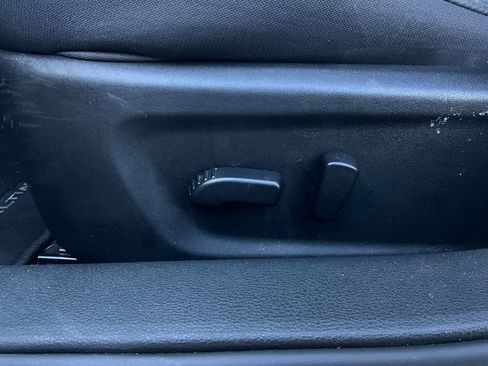 Used 2025 Nissan Altima 2.5 SV image 11