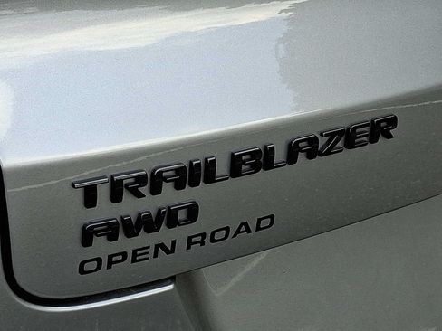 Used 2026 Chevrolet TrailBlazer RS w/ Convenience Package AWD/4WD image 31