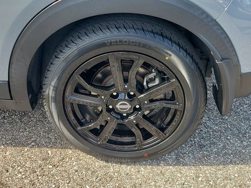 Used 2022 Nissan Kicks SR w/ Interior Electronics Package FWD image 5