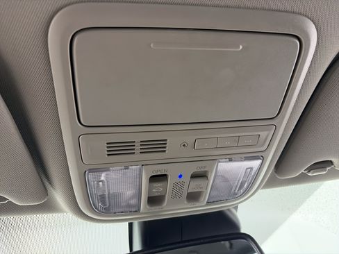 Used 2016 Honda Odyssey EX-L image 32