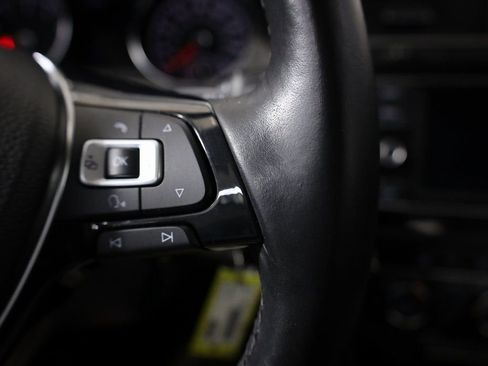 Used 2018 Volkswagen Golf S image 20