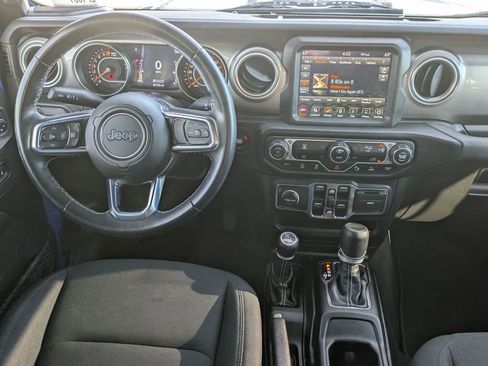 Used 2021 Jeep Gladiator Overland image 25