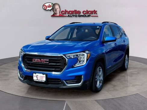 Used 2024 GMC Terrain SLE w/ Driver Convenience Package FWD image 1