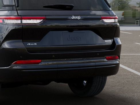 New 2026 Jeep Grand Cherokee Summit image 39
