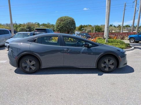 Used 2025 Toyota Prius LE image 5