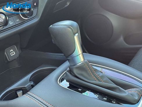 Certified 2025 Honda HR-V Sport image 38