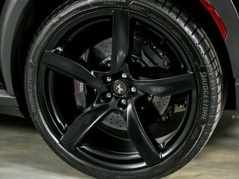 Used 2024 Ferrari Purosangue image 23