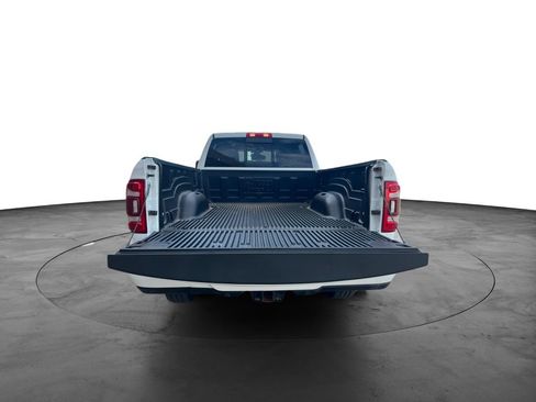 Used 2024 RAM 2500 Laramie AWD/4WD image 10