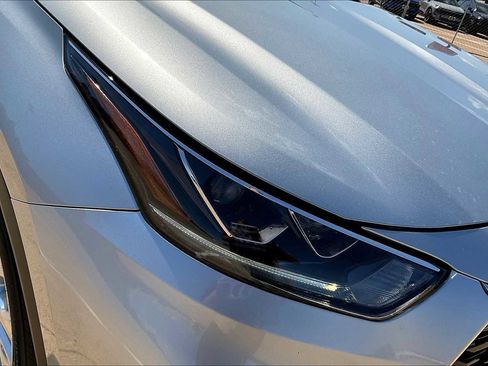 Used 2021 Toyota Highlander Limited image 31