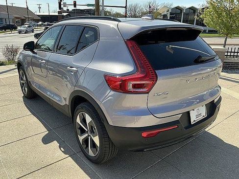 New 2026 Volvo XC40 B5 Plus w/ Climate Package AWD/4WD image 10