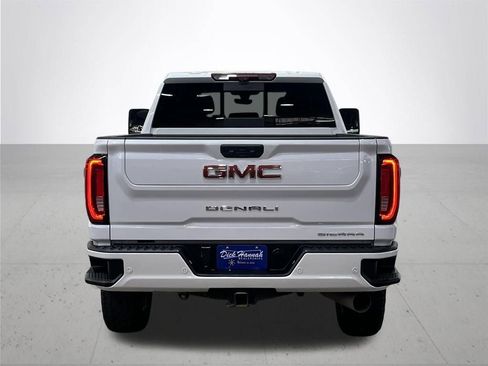 Used 2022 GMC Sierra 3500 Denali w/ Denali Ultimate Package image 11