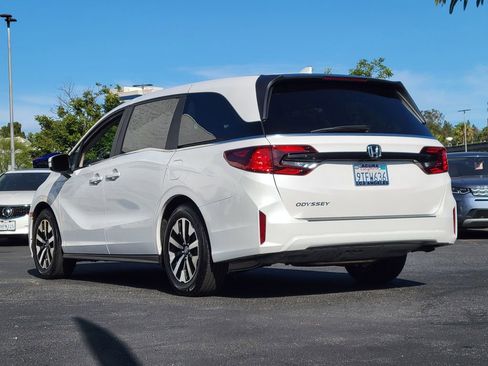 Used 2025 Honda Odyssey EX-L image 3