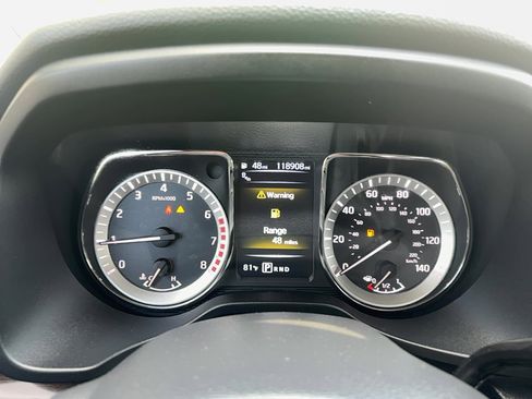 Used 2017 Nissan Titan Platinum Reserve RWD image 22