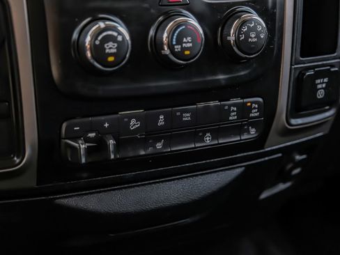 Used 2017 RAM 2500 Big Horn w/ Sport Appearance Group image 25