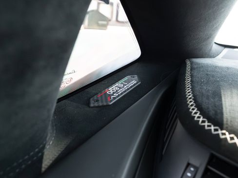 Used 2020 Lamborghini Aventador SVJ AWD/4WD image 95
