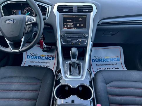 Used 2016 Ford Fusion SE FWD image 7