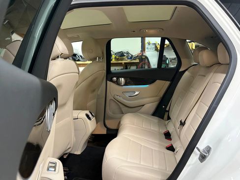 Used 2017 Mercedes-Benz GLC 300 4MATIC image 25