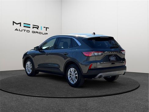 Used 2020 Ford Escape SE image 7