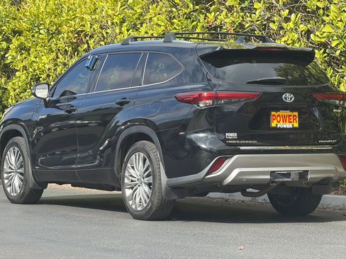Used 2021 Toyota Highlander Platinum AWD/4WD image 6