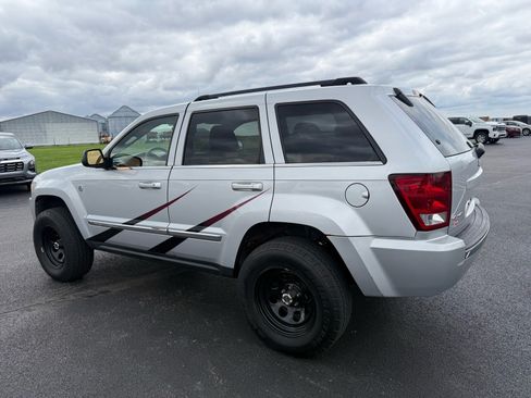 Used 2005 Jeep Grand Cherokee Limited AWD/4WD image 3