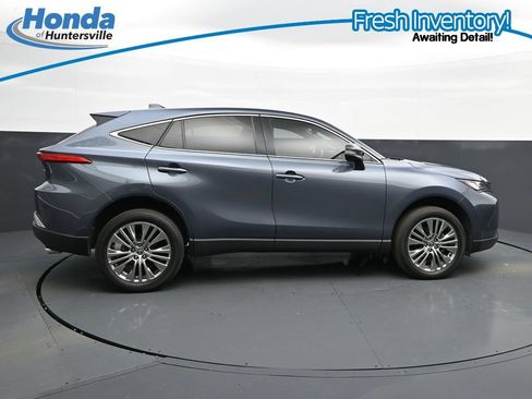 Used 2023 Toyota Venza Limited AWD/4WD image 11