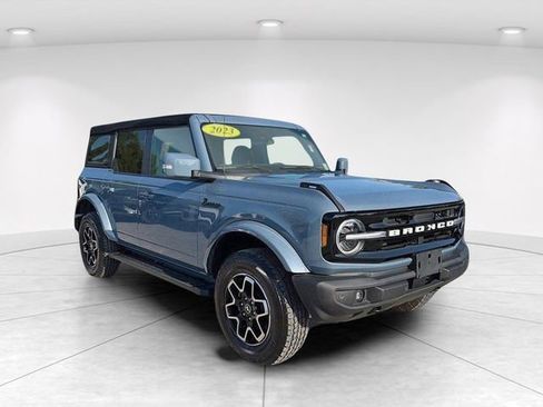 Used 2023 Ford Bronco Outer Banks AWD/4WD image 1