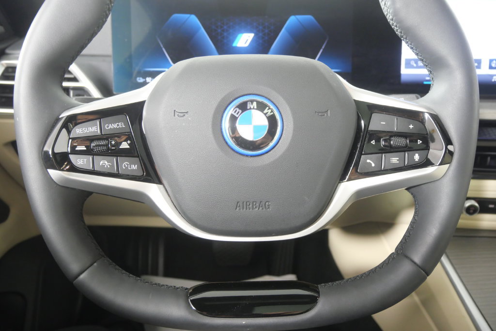 Certified 2025 BMW i4 eDrive40 w/ Premium Package RWD image 20