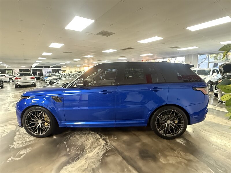 Used 2018 Land Rover Range Rover Sport SVR AWD/4WD image 4