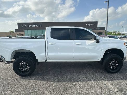 Used 2025 Chevrolet Silverado 1500 LT RWD image 15