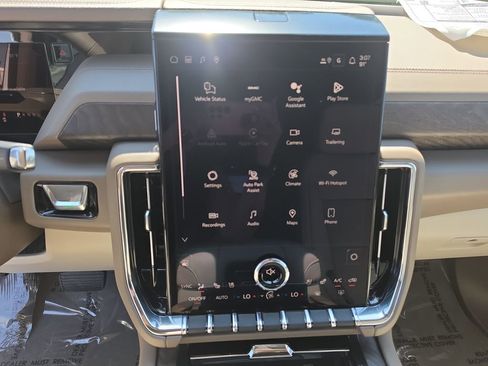 New 2026 GMC Yukon Denali w/ Denali Reserve Package AWD/4WD image 21