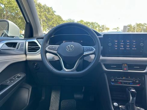 New 2026 Volkswagen Taos SE image 47